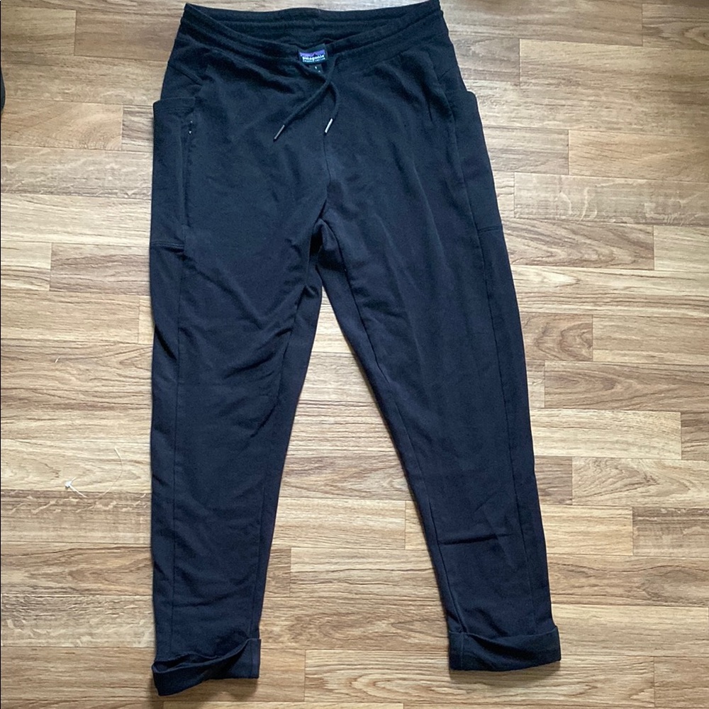 Patagonia Black Joggers with Elastic Waistband and Tapered Fit